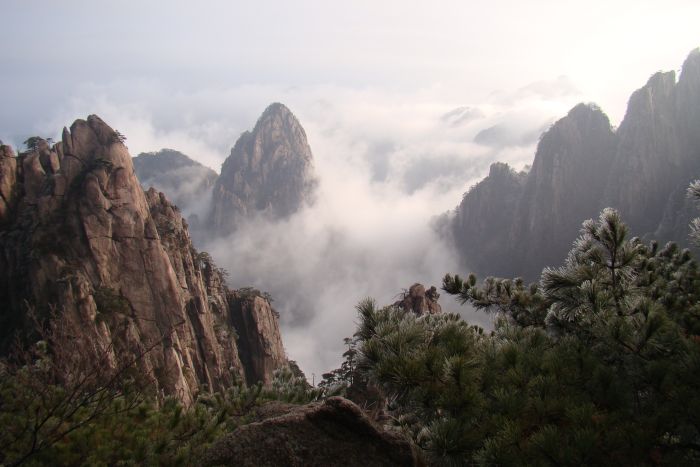 Huangshang Mountains - hiking in China