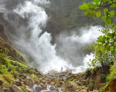 Hiking Boiling Lake, Dominica