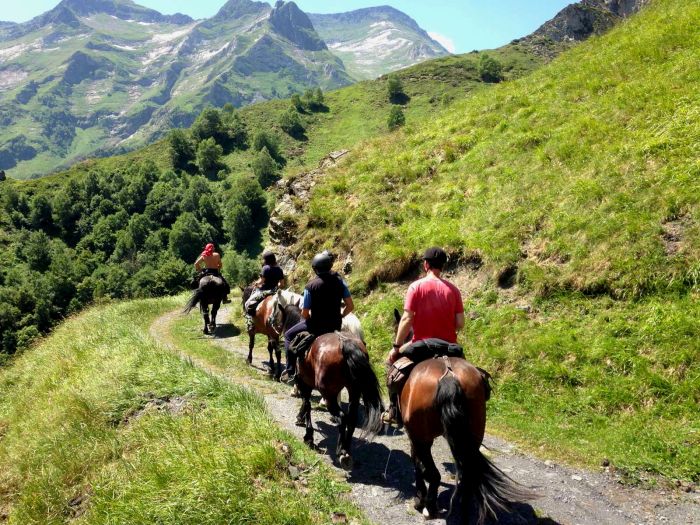 Horse trekking, The Pyrenees
