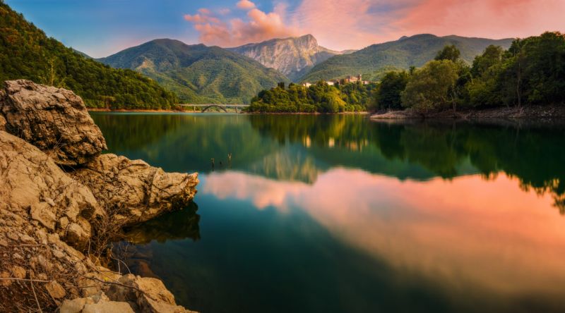 Lake Vagli, Tuscany, Italy