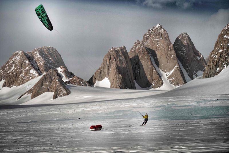 Snow kiting Antarctic Leo Houlding