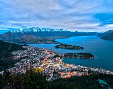 Queenstown feature image - cities for adventure
