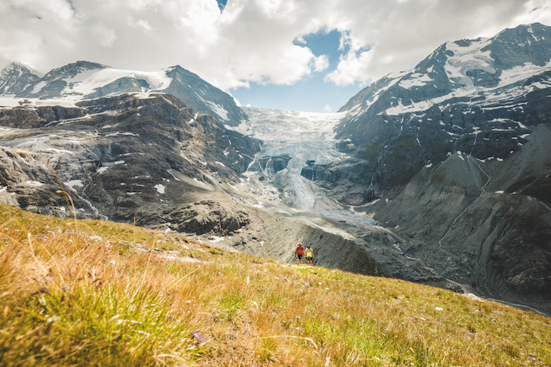 One magnificent view on the Alpine Passes Trail