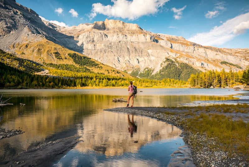 Switzerland Autumn: Lac de Derborence, Wanderin