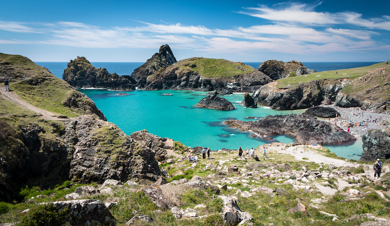 Kynance Cove on the walk from Lizard Point to Mullion Cove, best walks in Cornwall