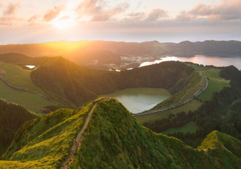 hiking in the Azores