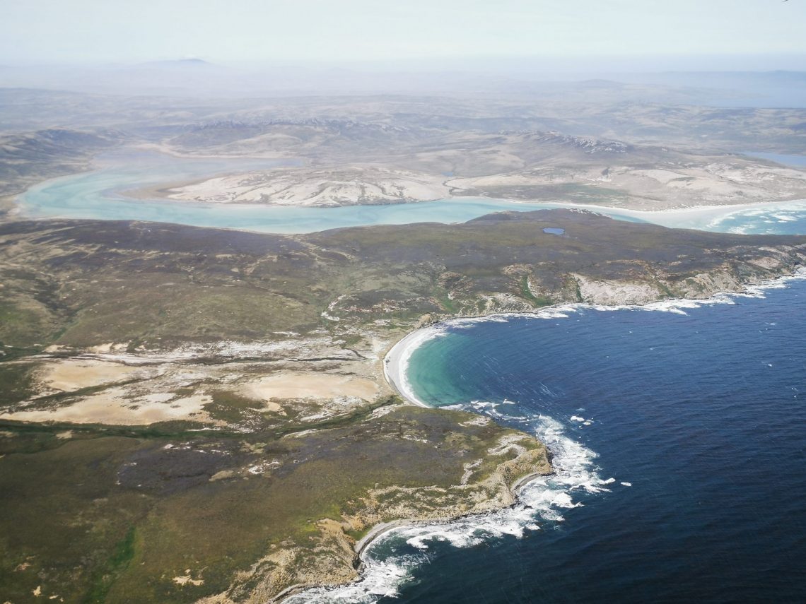 Helicopter tour Falklands