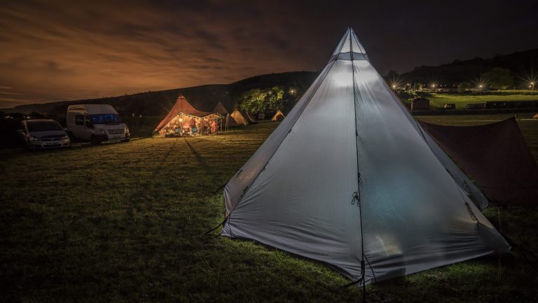 Family glamping tipi tent