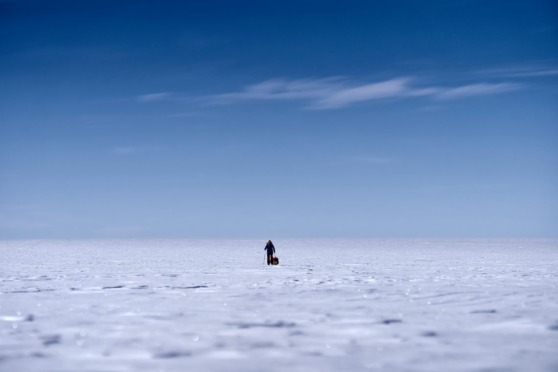 Antarctica-frozen-landscape-south-pole