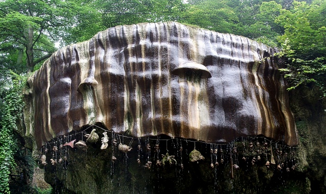 places to visit in the UK, Old Mother Shipton's Cave