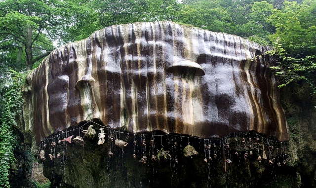 places to visit in the UK, Old Mother Shipton's Cave