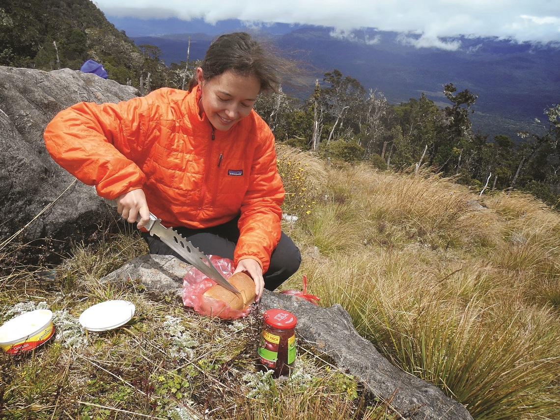 Nah, THAT’S a knife mate!’ Lunch on the way to Mount Giluwe, Papua New Guinea, using a borrowed knife that even Crocodile Dundee would be proud of.