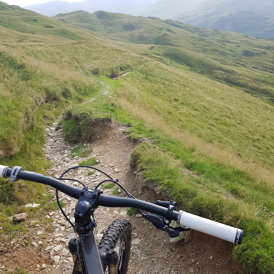 Singletrack on the way from Beda Fell to Angletarn Pikes