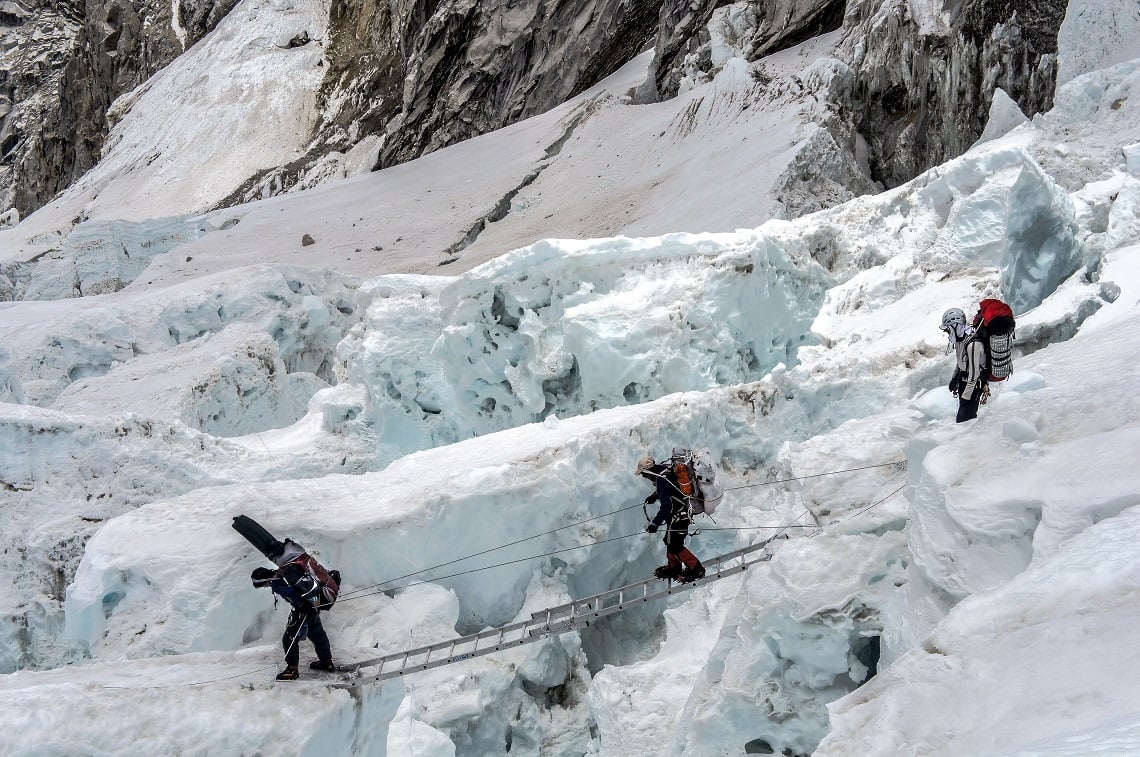 Crossing-the-Khumbu-icefall