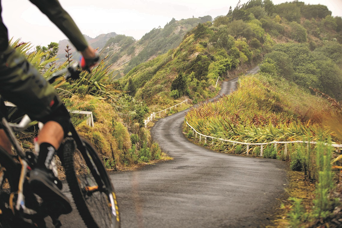 Mountain biking beside stunning cliff-top vistas