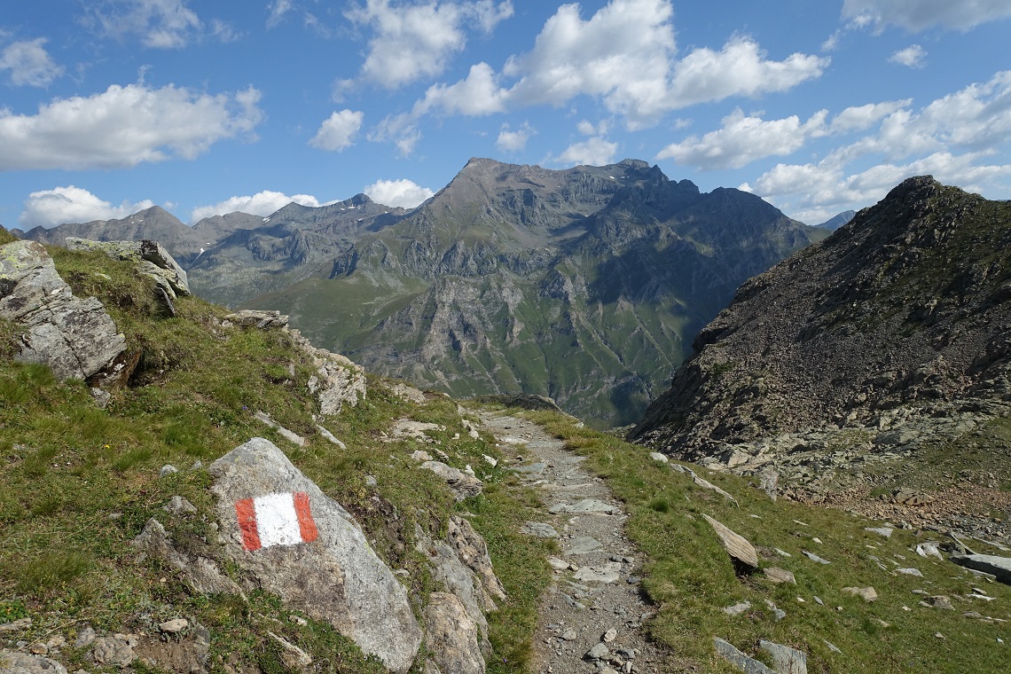 From Veglia to Devero through breathtaking natural parkland